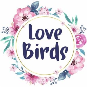 ‘Love Birds’ Flower Wreath Wedding Word Board Photo Booth Prop