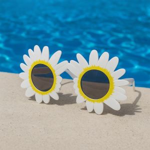 Pretty White Daisies Sunglasses